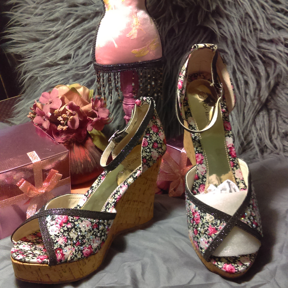 TOP MODA Roseprint Fabric Rhinestones Cork Wedge